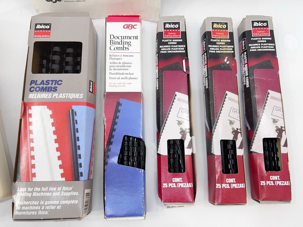 GBC IMAGE-MAKER 2000 Comb Binding Machine Plus 6 Partial Boxes of Binders