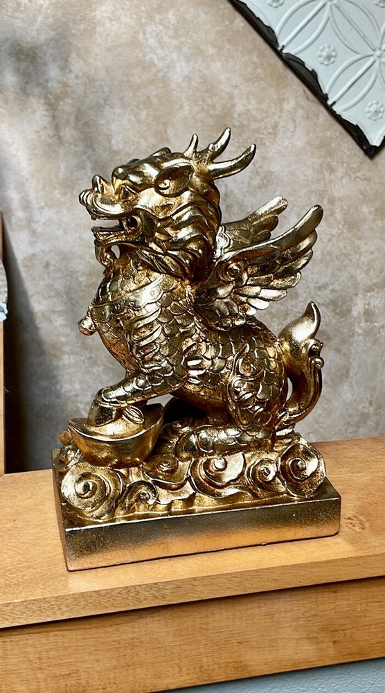 Gold Tone Winged Dragon Foo