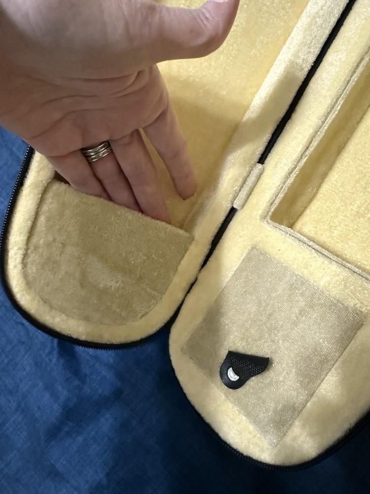 1/2 Violin Case/Gig Bag Backpack preowned nice! ￼