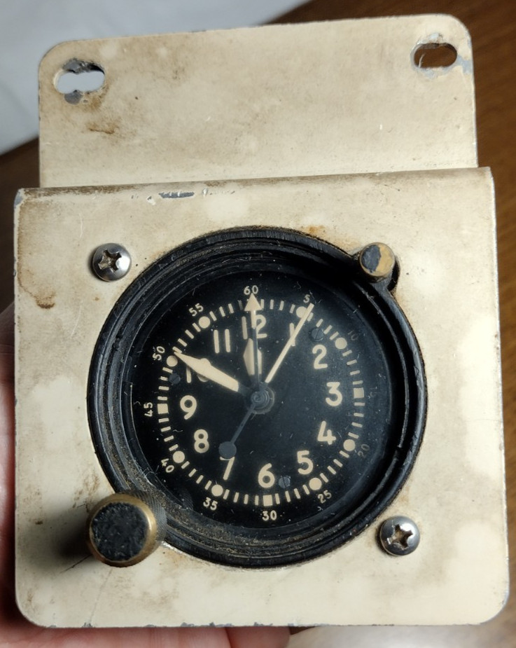 Vintage Unbranded Aircraft Unknown Clock (UNTESTED) (SEE DESCRIPTION)