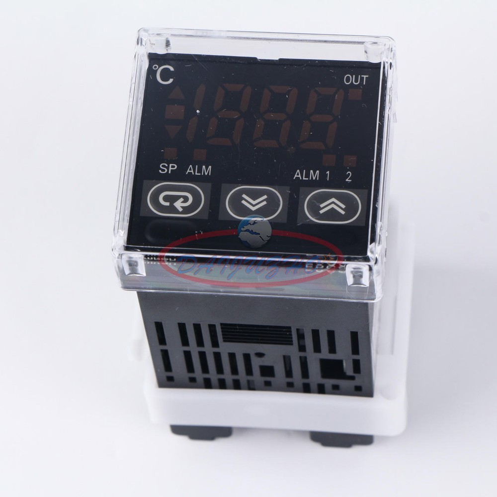 ONE NEW OMRON temperature controller E5CSV-Q1T-500