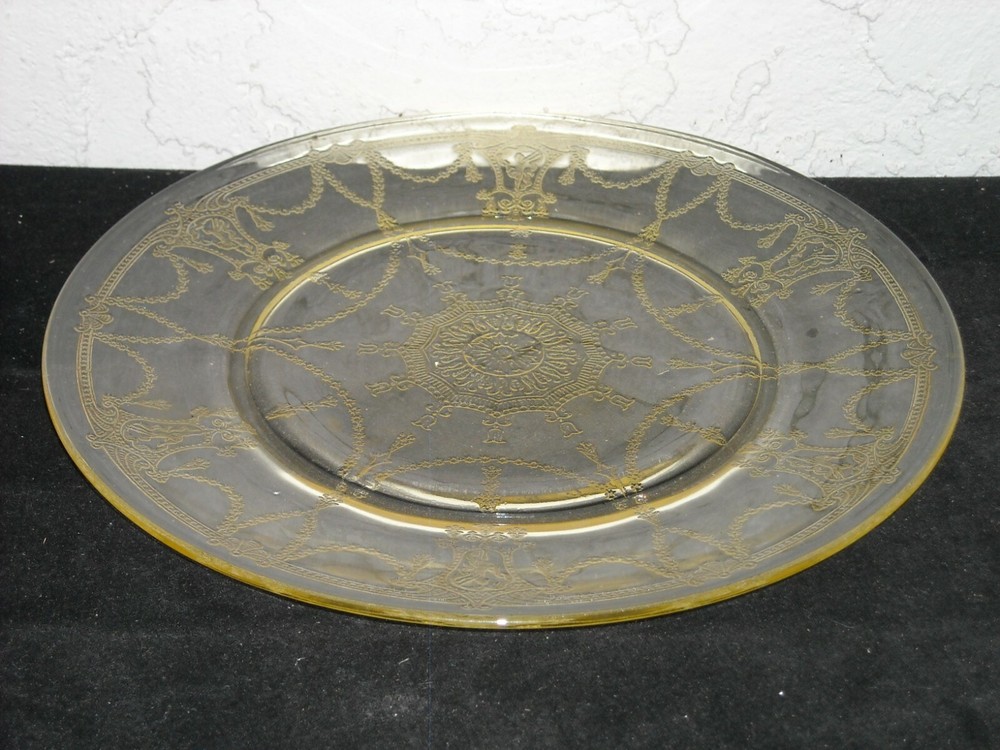 Cameo Dinner Plate  Yellow