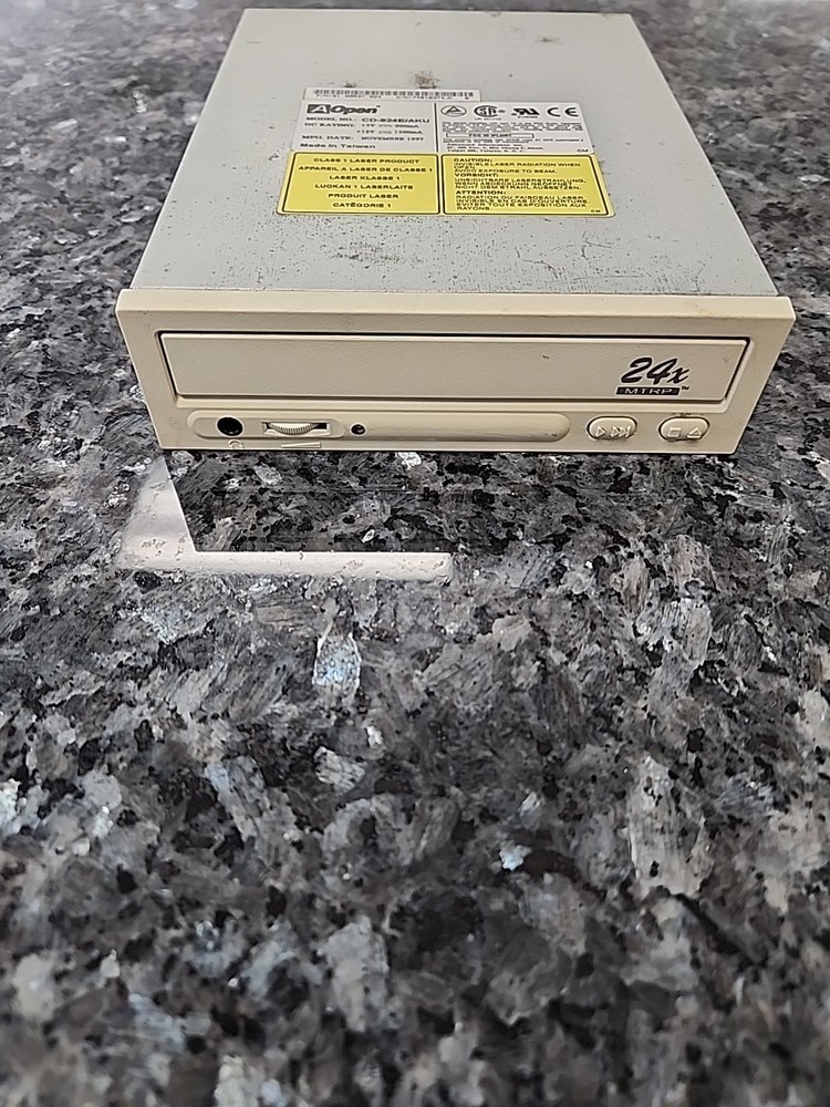 Beige 24X Mtrp CD ROM Disc Drive Model CD-924E/AKU