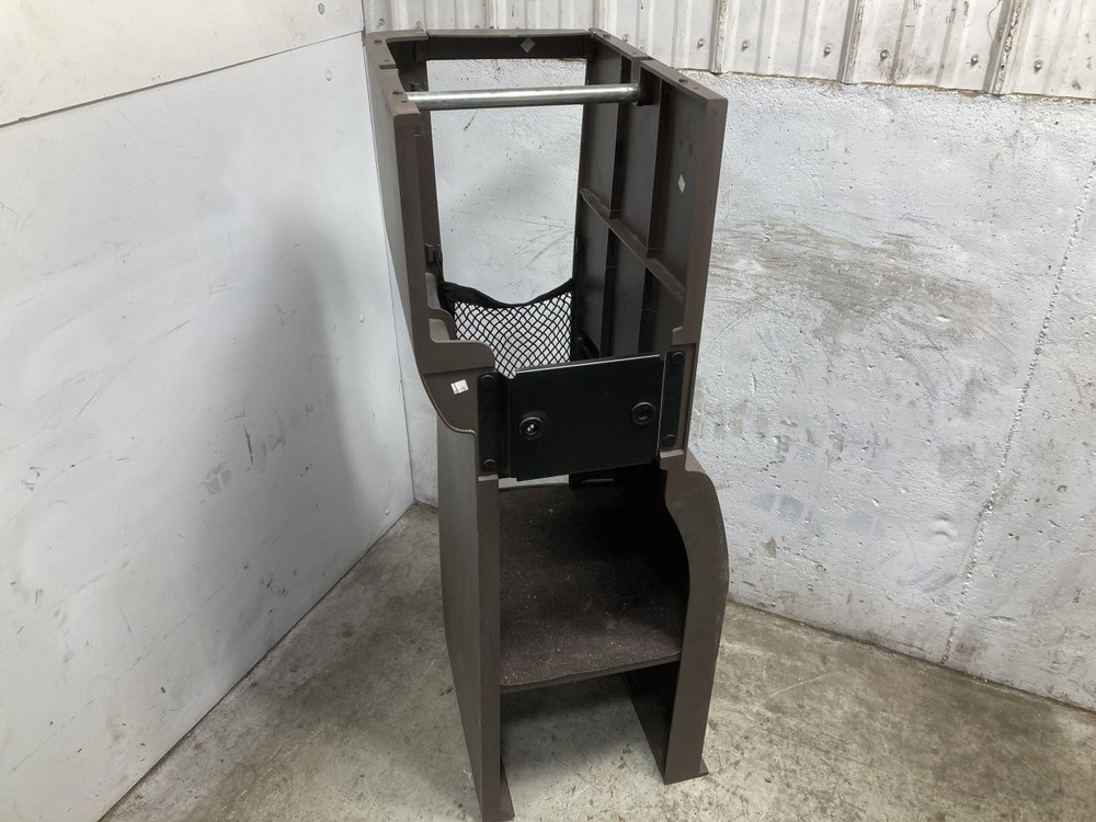 Volvo VNL Sleeper Cabinet - Used
