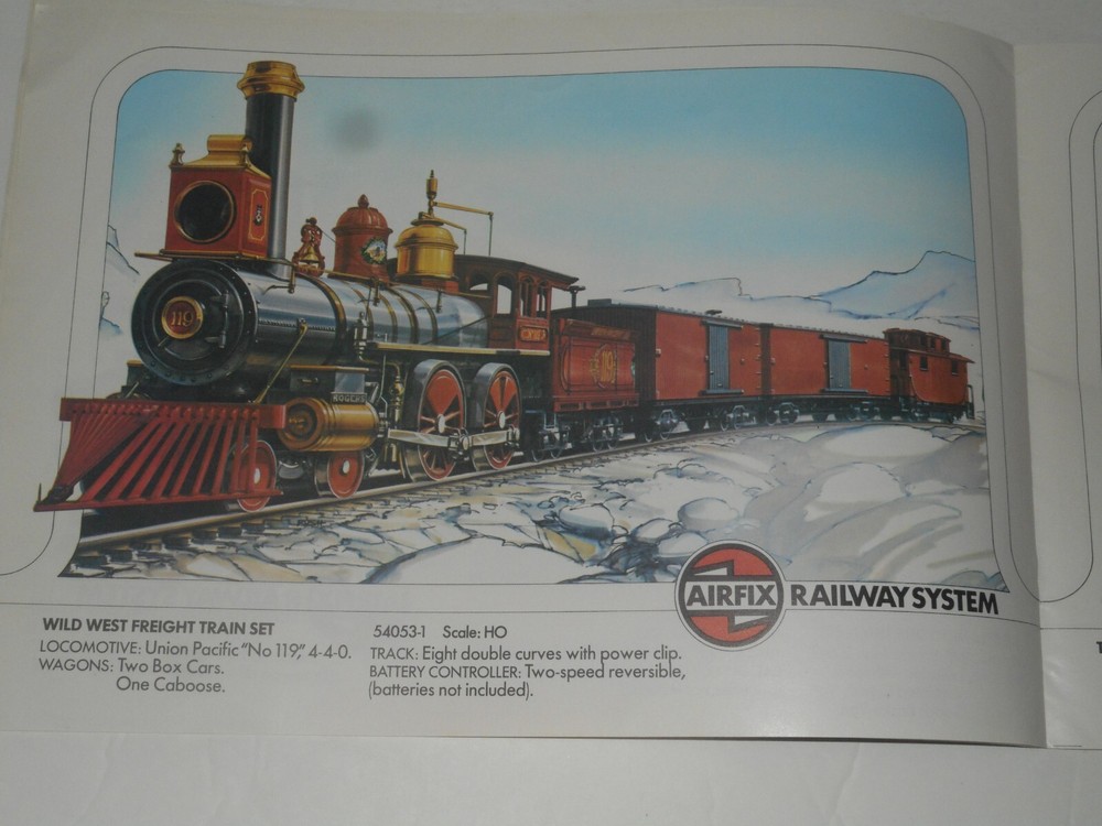 1976 AIRFIX RAILWAY SYSTEM Catalog First Edition Model Trains, Track Accessories