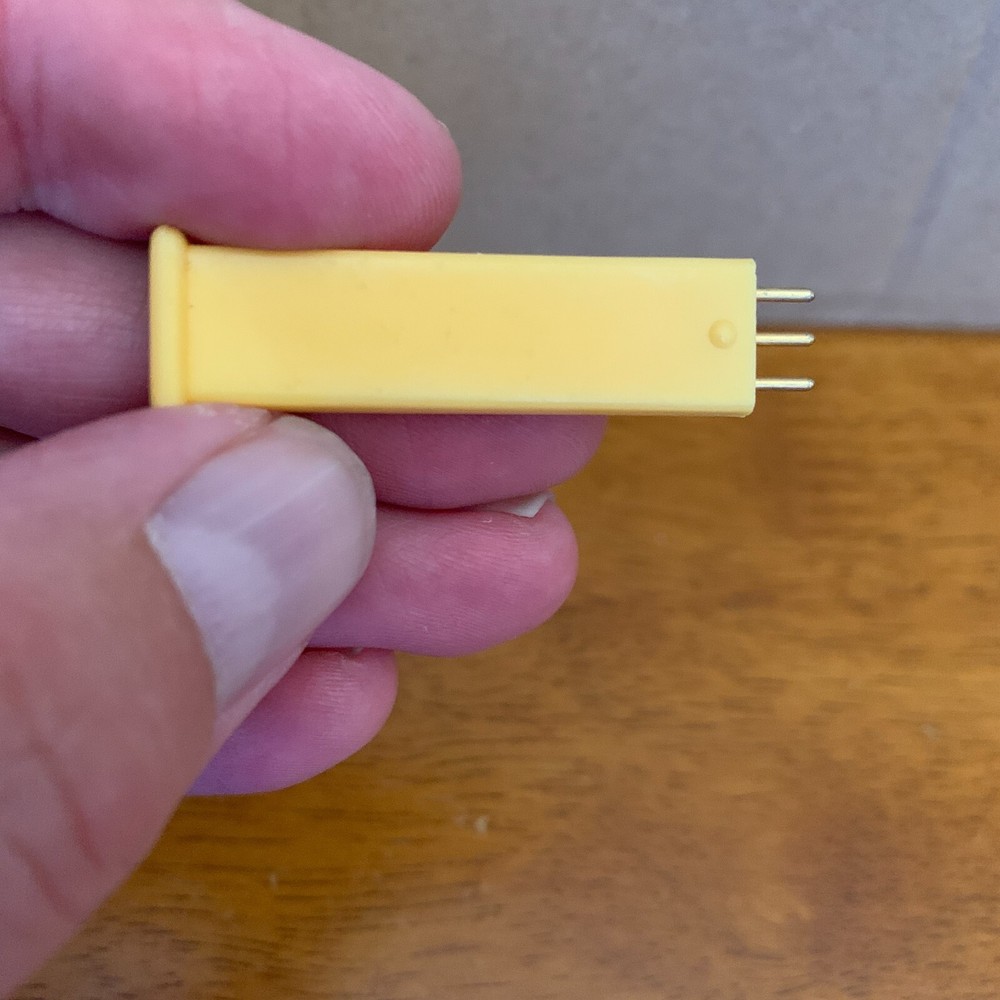 new! DIGICOMM YELLOW #14 KNOCK DOWN PAD