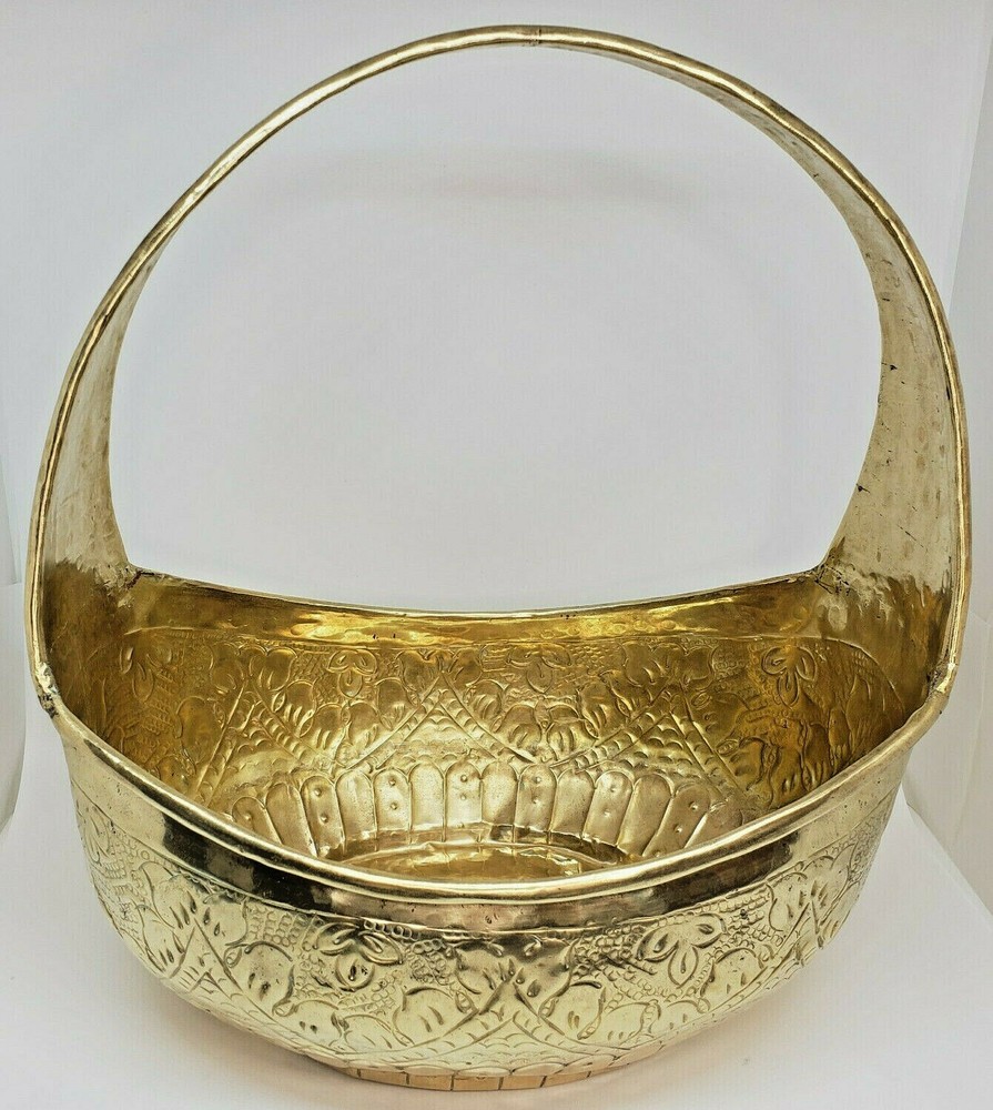 Large Repousse Solid Brass Basket Decorative Stationary Handle India Hammered