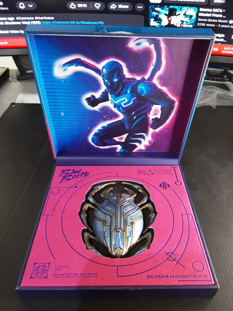 DC Comics Blue Beetle Pin Limited Edition 4112/8000