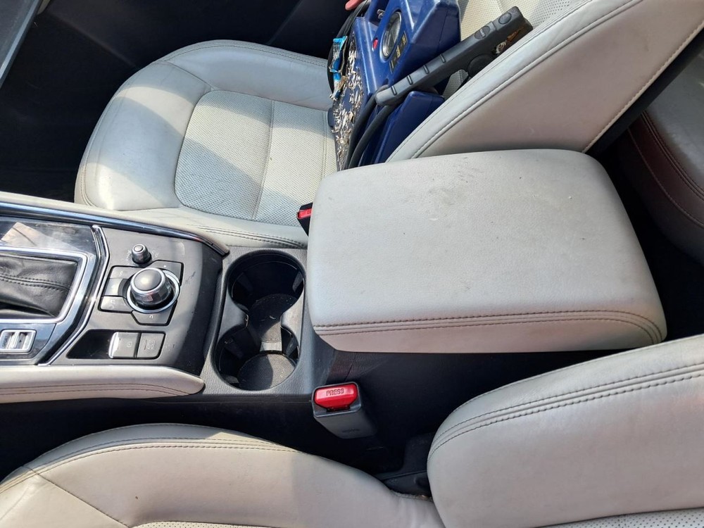 CX-5 2017 Glove Box 4796316