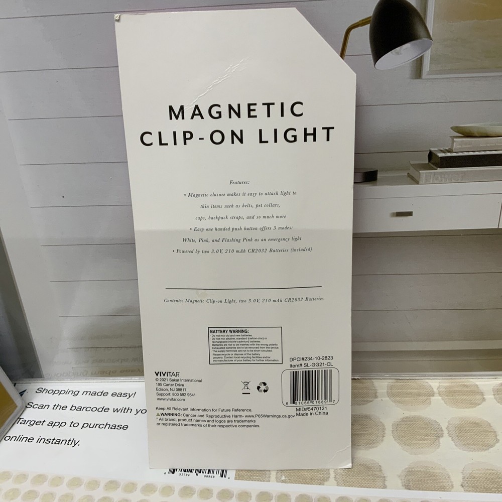 🐕‍🦺 Vivitar Magnetic Clip-On Safety Light 2 Light Modes & Push Button, White🆕