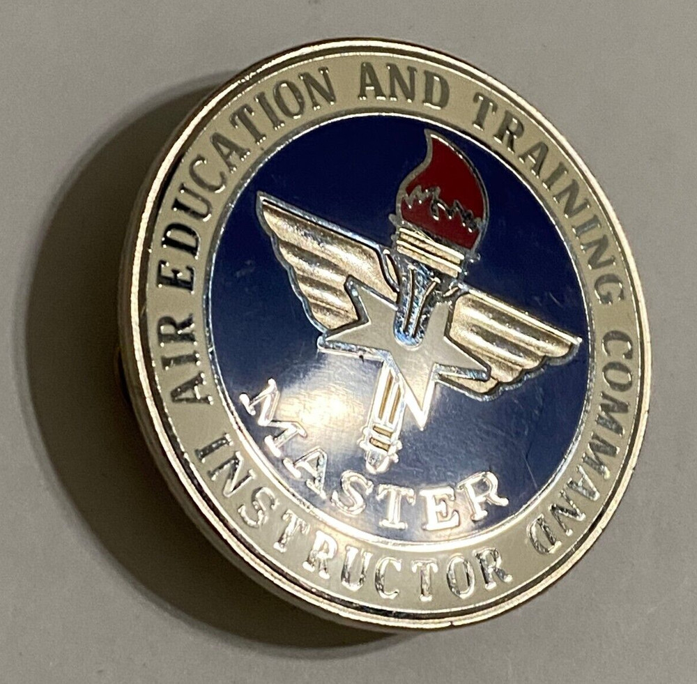 USAF Air Education And Training Command Master Instructor Insignia Metal Badge