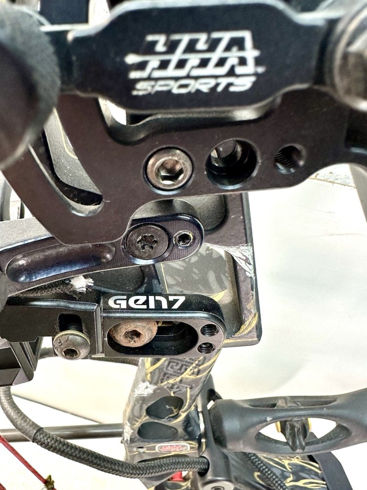 Compound Bow PSE Evolve