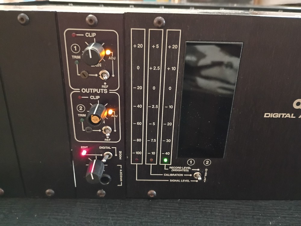 Vintage DBX 700 Studio Pro Digital Audio Processor ADC / DAC Combination Unit