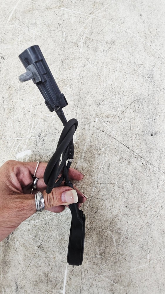 2008 Harley Electra Glide Rear ABS Sensor Pickup Speed Sensor