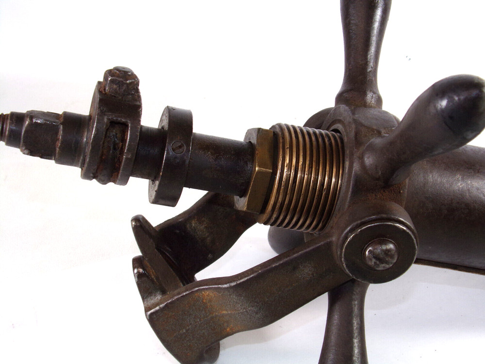 Mueller E4 Model No. 5 Drilling Machine