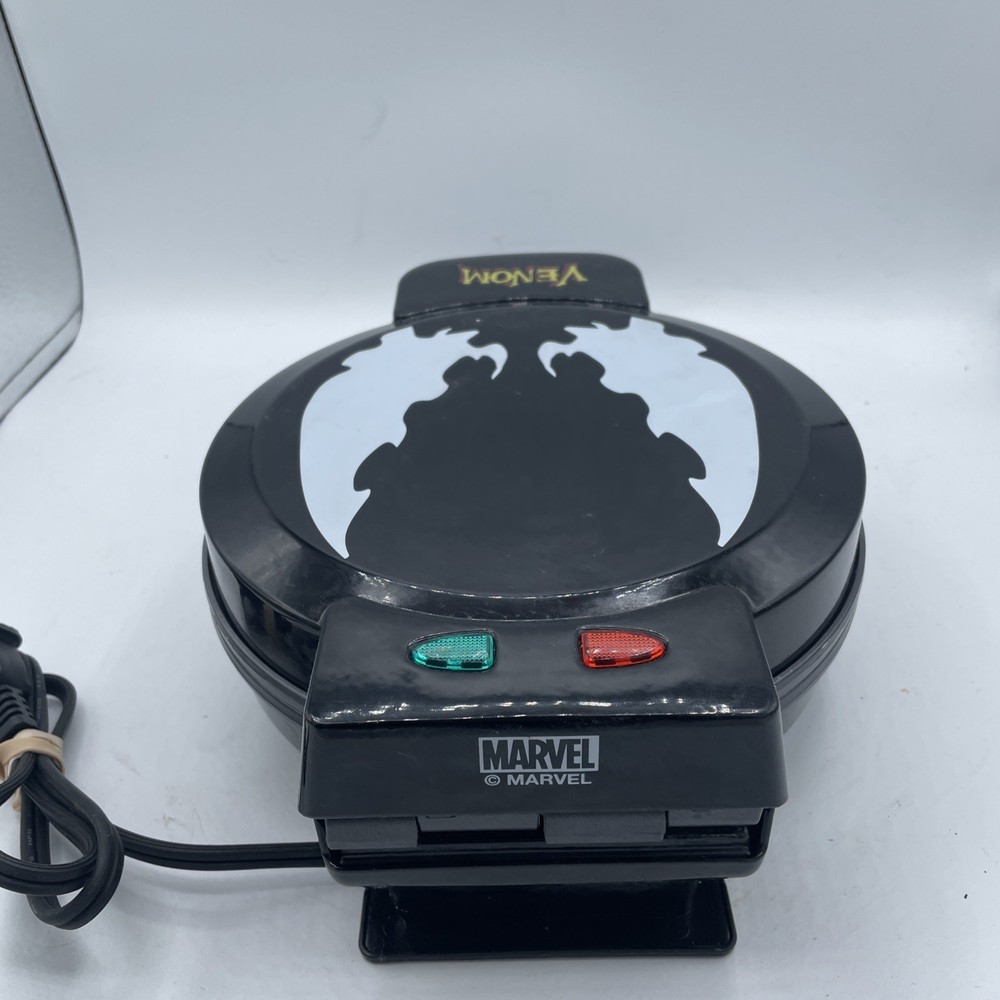 Uncanny Brands Marvel Classic Venom Waffle Maker - TESTED USED