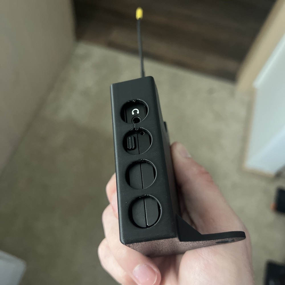 Deity Theos TX Upper Boom Pole Mount