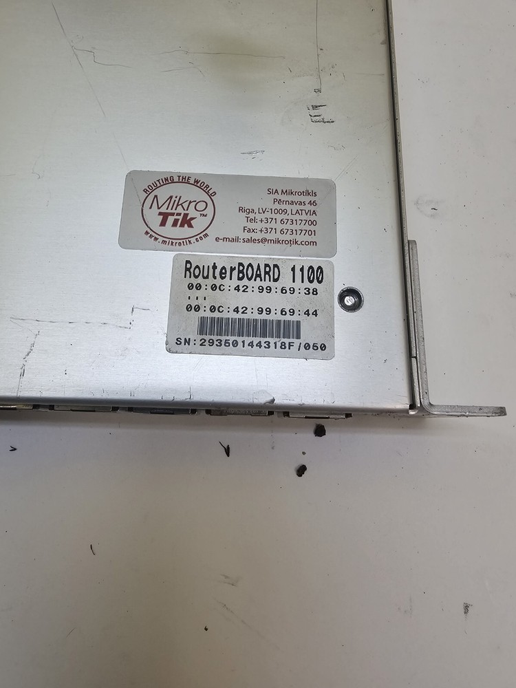 MikroTik RouterBOARD 1100 RouterBoard