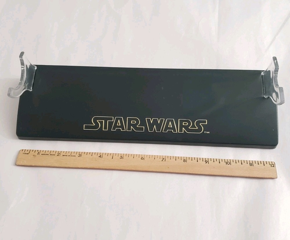 Master Replicas Star Wars Lightsaber Display Stand