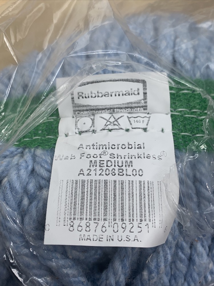 Rubbermaid Antimicrobial Web Foot Shrinkless Medium A21206BL00