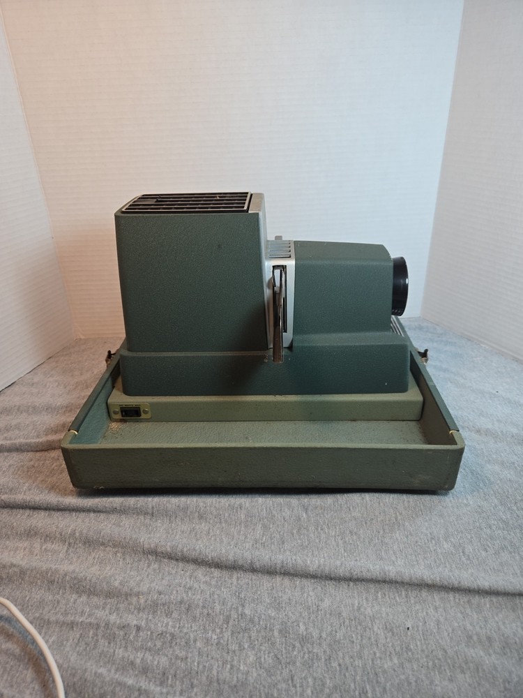 Vintage Argus 300 Automatic Slide Projector With Case Untested