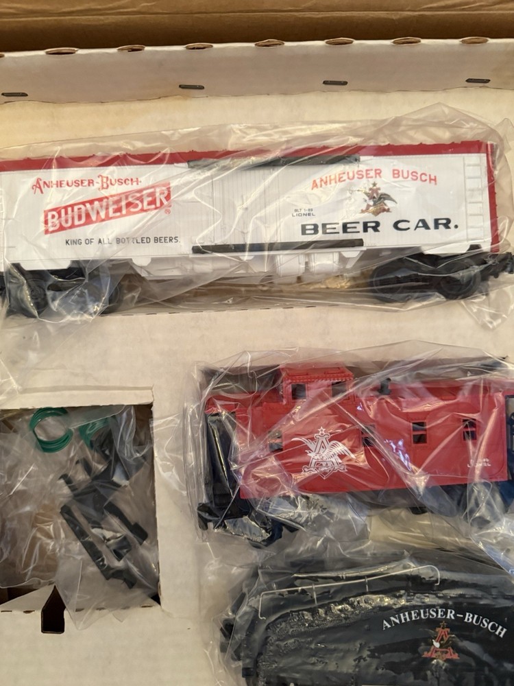 Lionel Train Set Complete Anheiser Busch Budweiser In Original Packaging