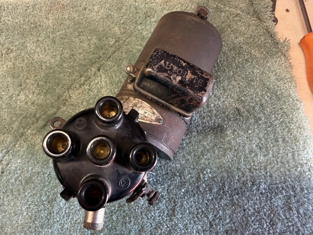 Indian '38-'42 'Four' Generator/Distributor Assembly 6v (#0136)