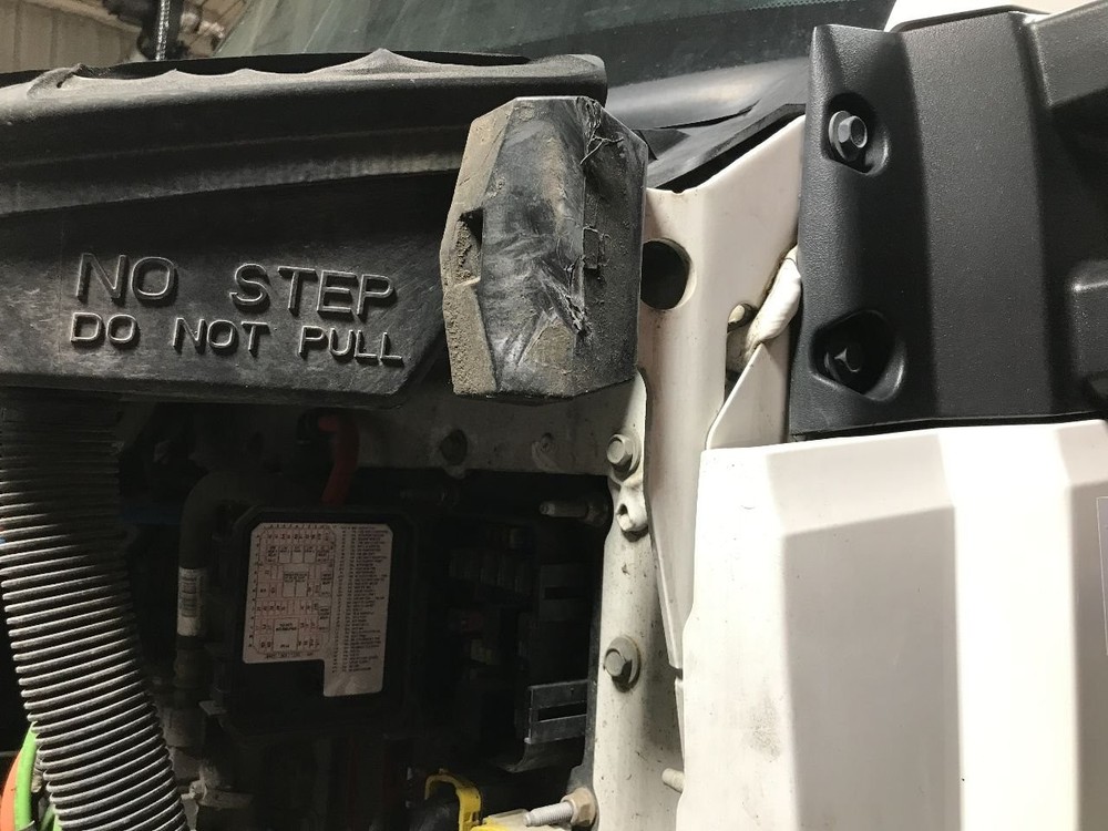 Kenworth T680 Left/Driver Hood Rest - Used