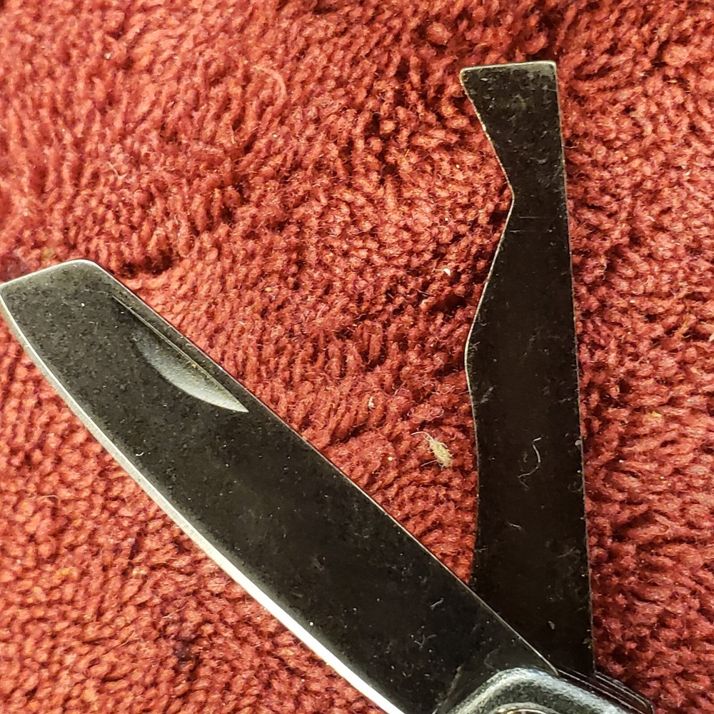 Lot of 2 Gerber Multi Tool Dime multiplier Black read