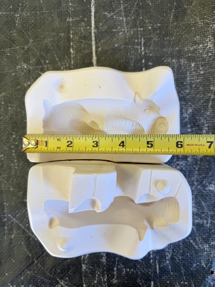 VINTAGE SCIOTO CERAMIC MOLD #S-2794 SMALL SHELF SCHNAUZER
