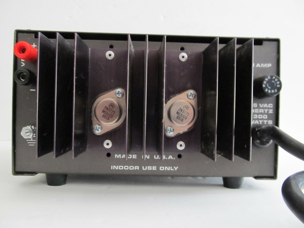 ASTRON RS-12A POWER SUPPLY 12 AMP