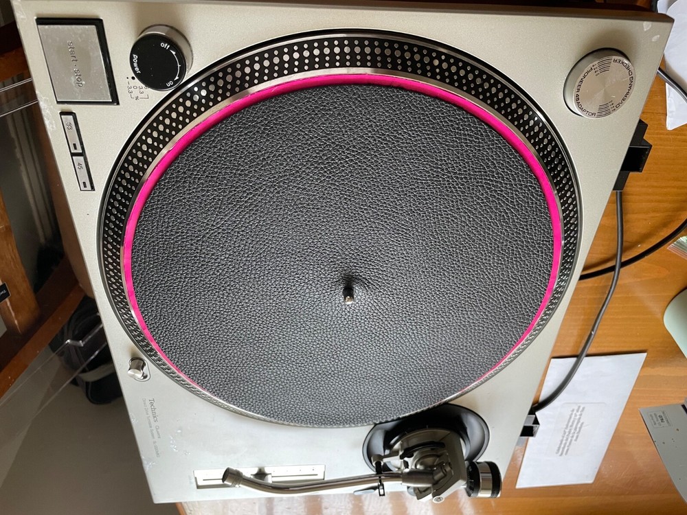 technics sl-1200mk2 dj turntables