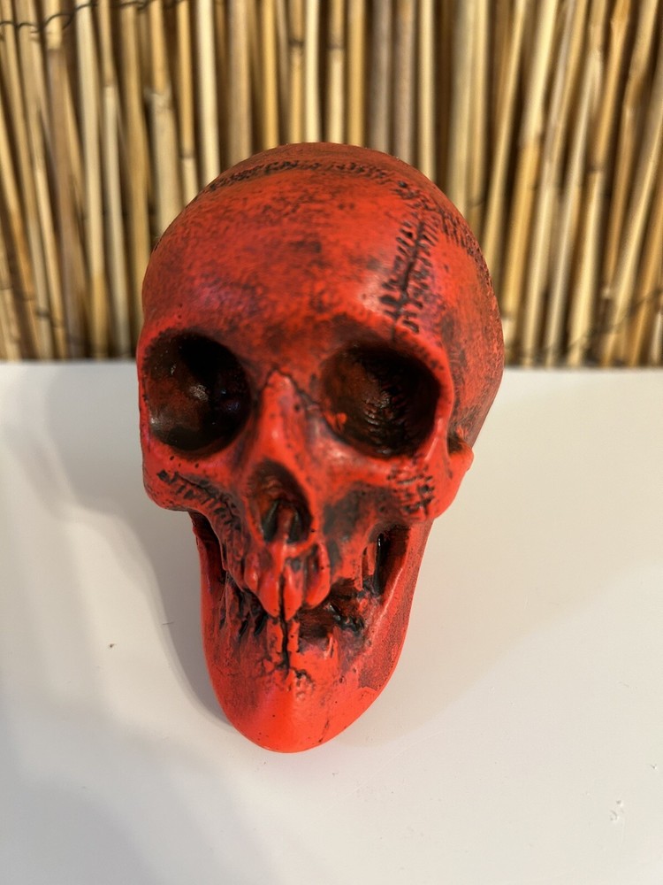 RANDOTTI ORIGINAL # 829 MEDIUM RED FLUORESCENT SKULL GLOWS UNDER BLACKLITE