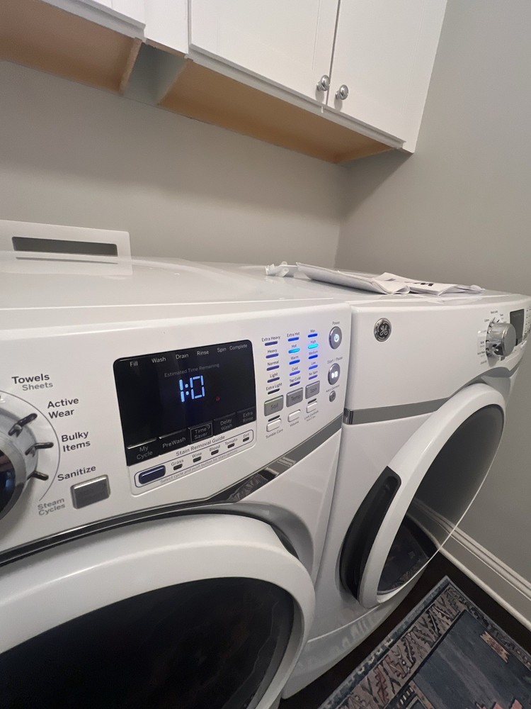 GE Front-Loading Electric Washer & Dryer Set White Steam Technology
