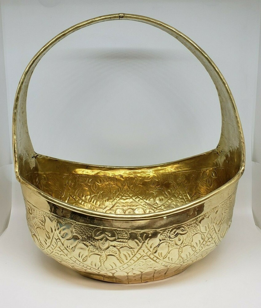 Large Repousse Solid Brass Basket Decorative Stationary Handle India Hammered