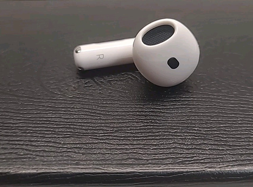 Apple AirPod 4 Replacement Right Side Only - A3050