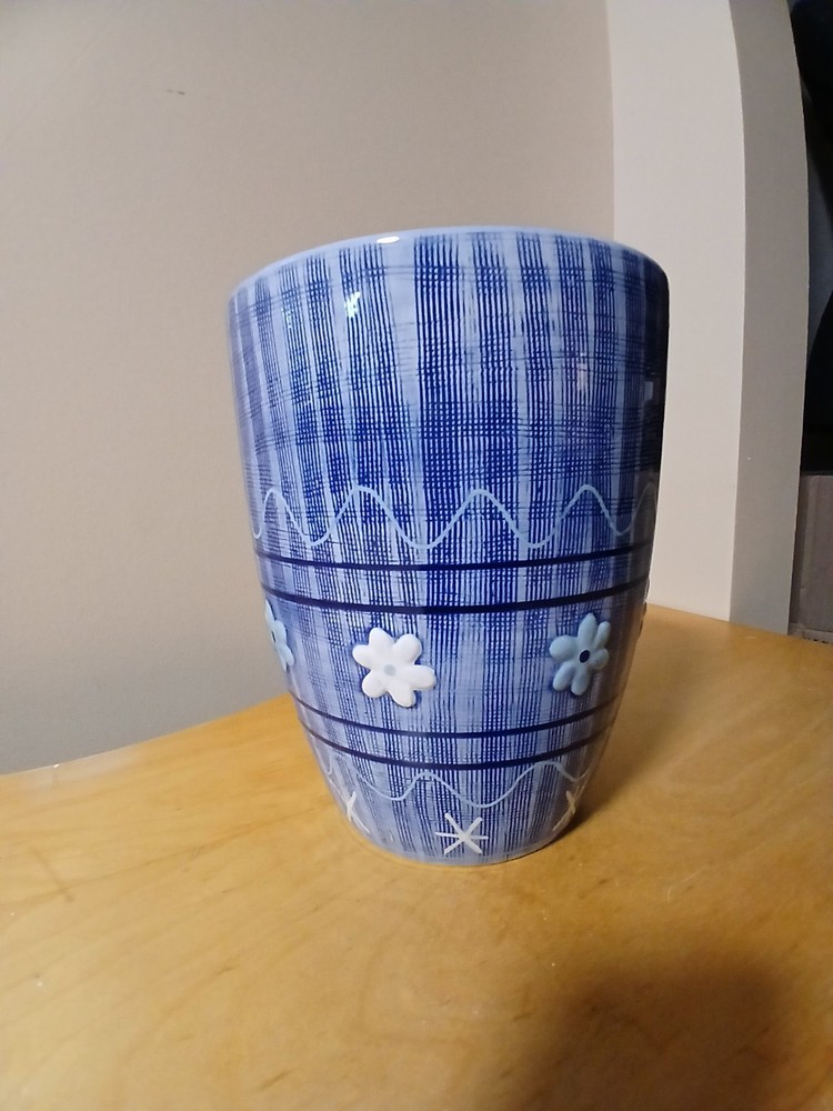 Blue White Ceramic Decorative Planter Floral Plaid Pattern Glossy