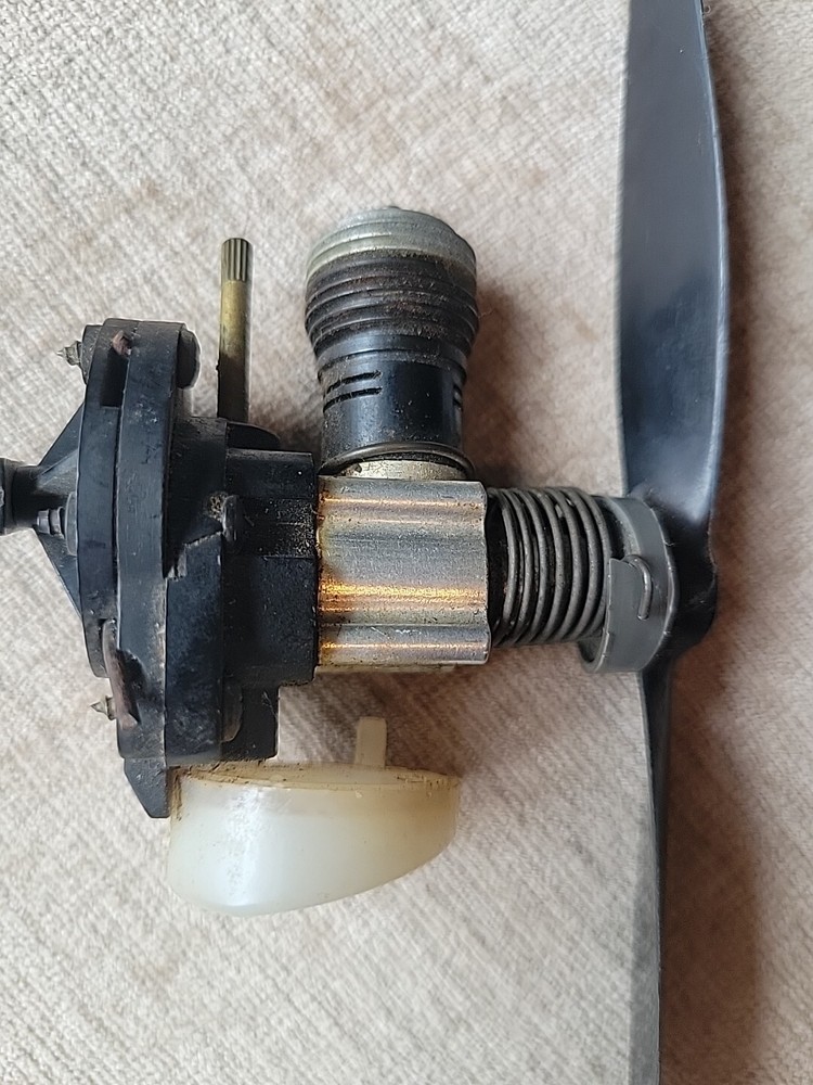 Vintage Rc Plame Motor Unknown Maker With Propeller