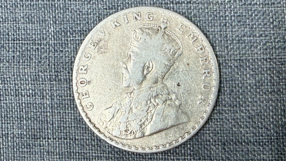 8 x 1904 - 1918 One Rupee Silver Coins