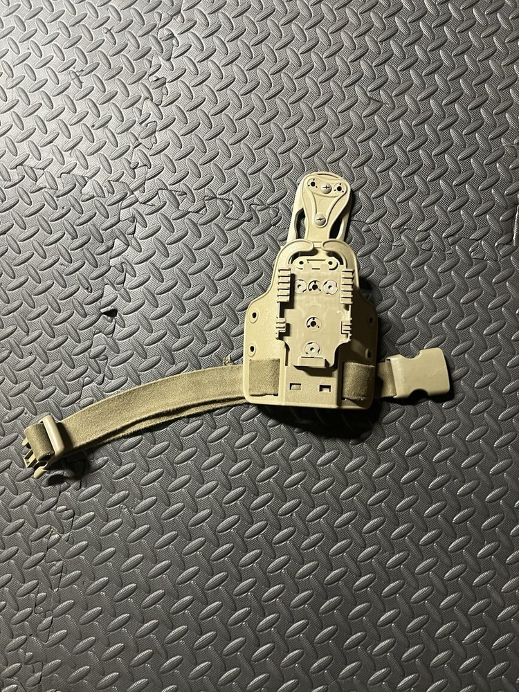 Tan Tactical Thigh Rig Adjustable Strap Platform