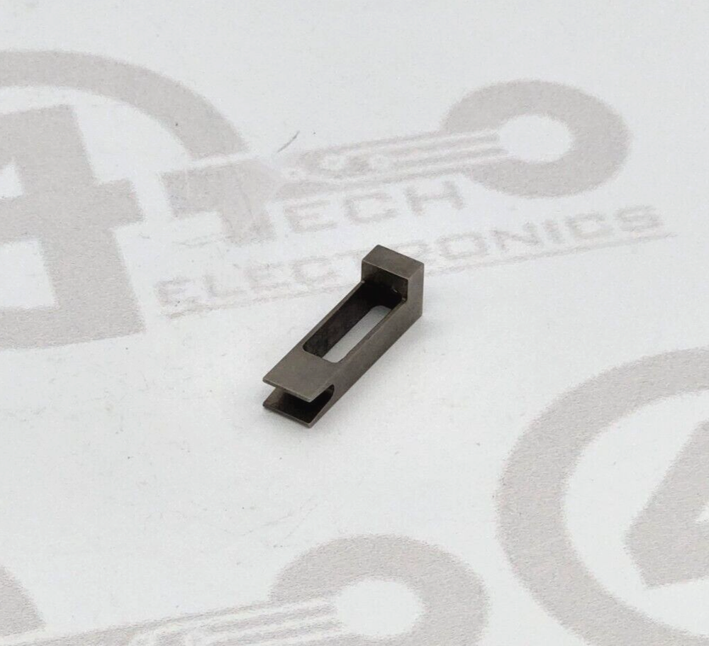 Universal Instruments Clamp 47152004