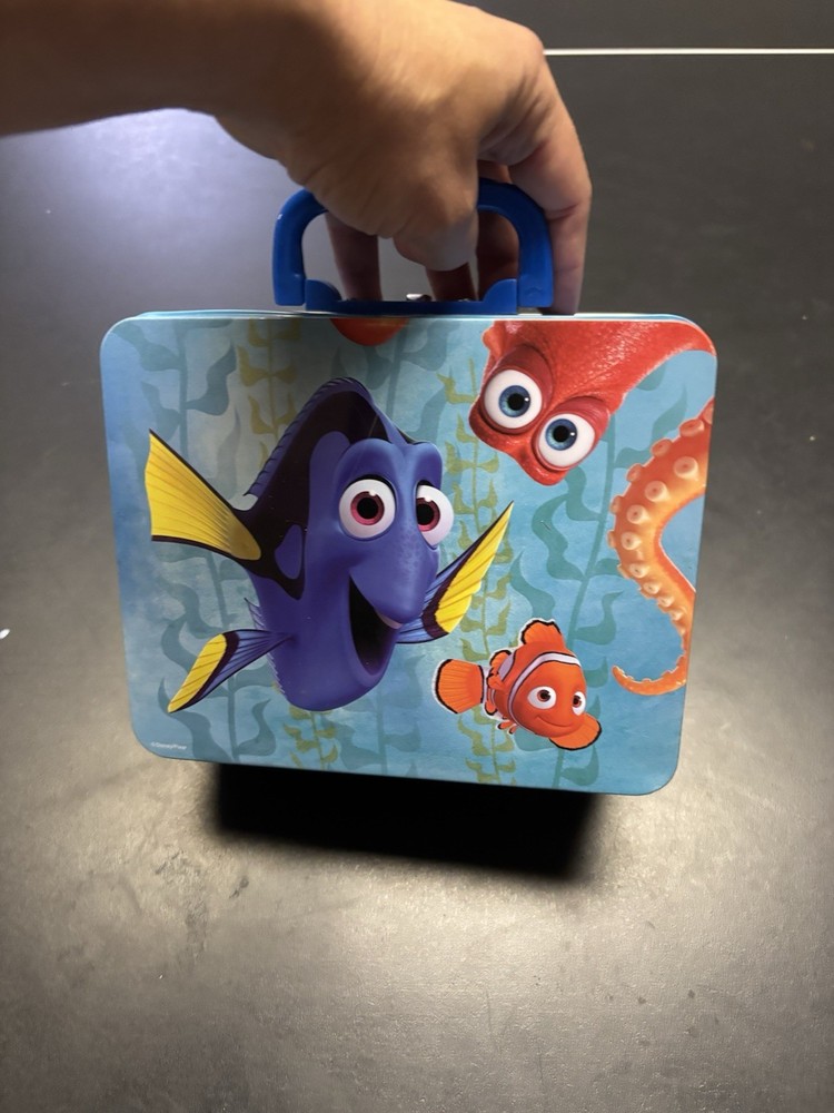 Finding Dory metal lunch box, Fast Shipping