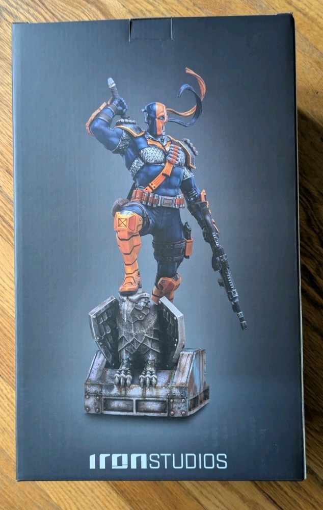 Iron Studios Deathstroke 1:10 Scale Statue DC Comics w/ Extra Portrait