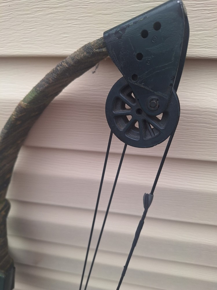 Vintage Bear Archery Compound Bow – 1970s – No Stabilizer / No Release