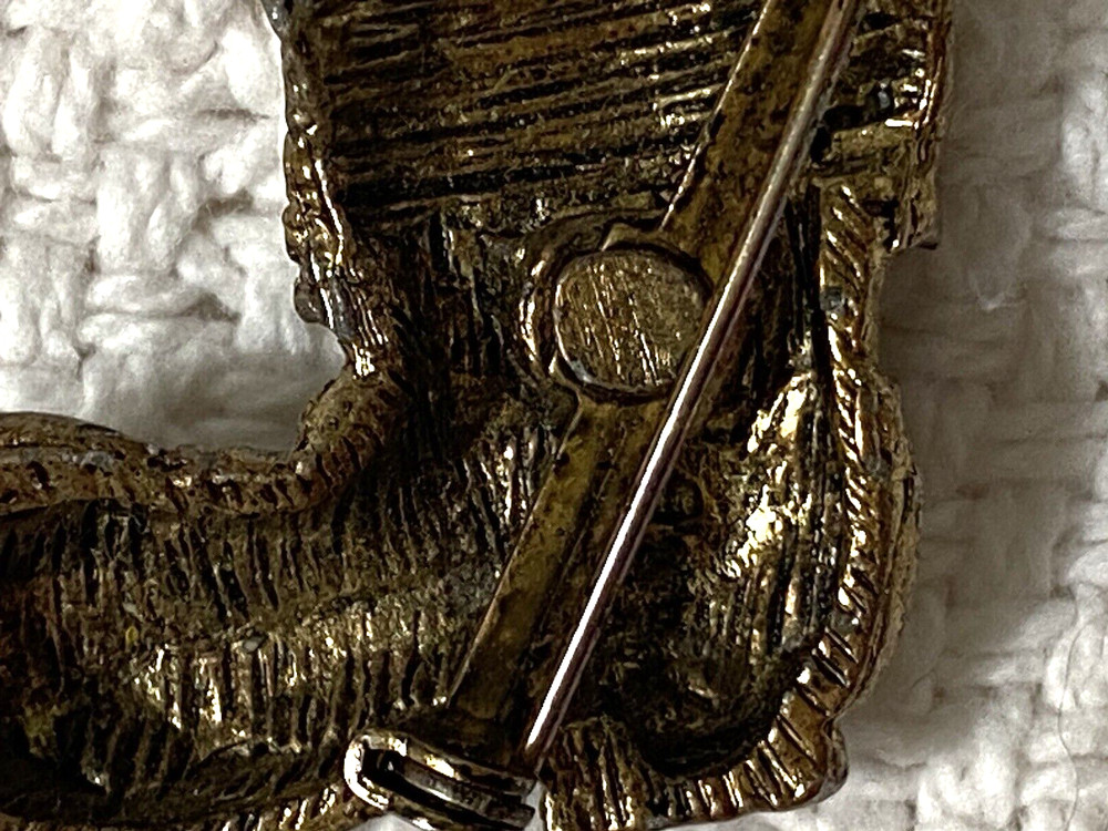 Santa Holiday Boot (missing 1 Stone) Brooch/Pin