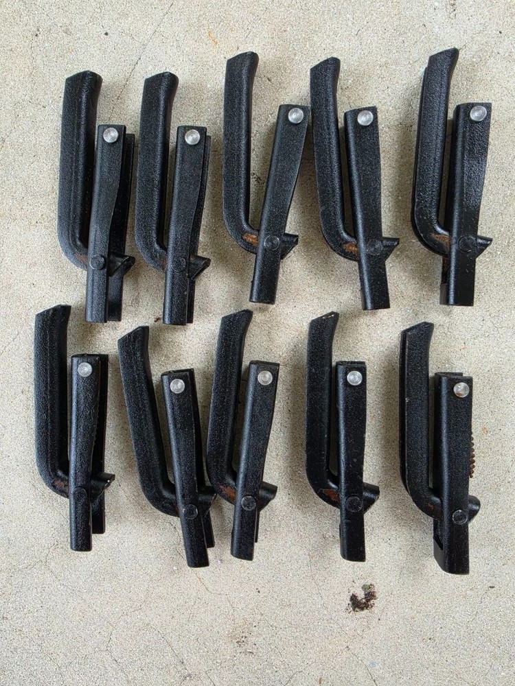 tree steps, 2 different kinds (10 qty folding, 4 qty fixed), selling as a set