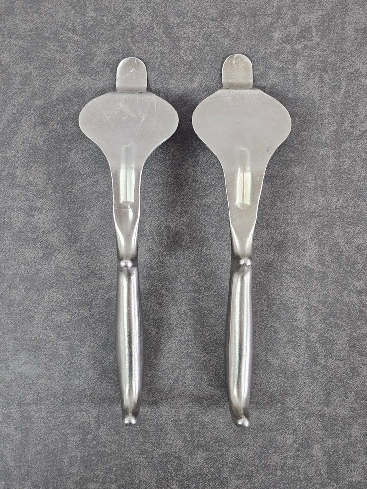 2pcs Zimmer 549-02 Bennett Retractor