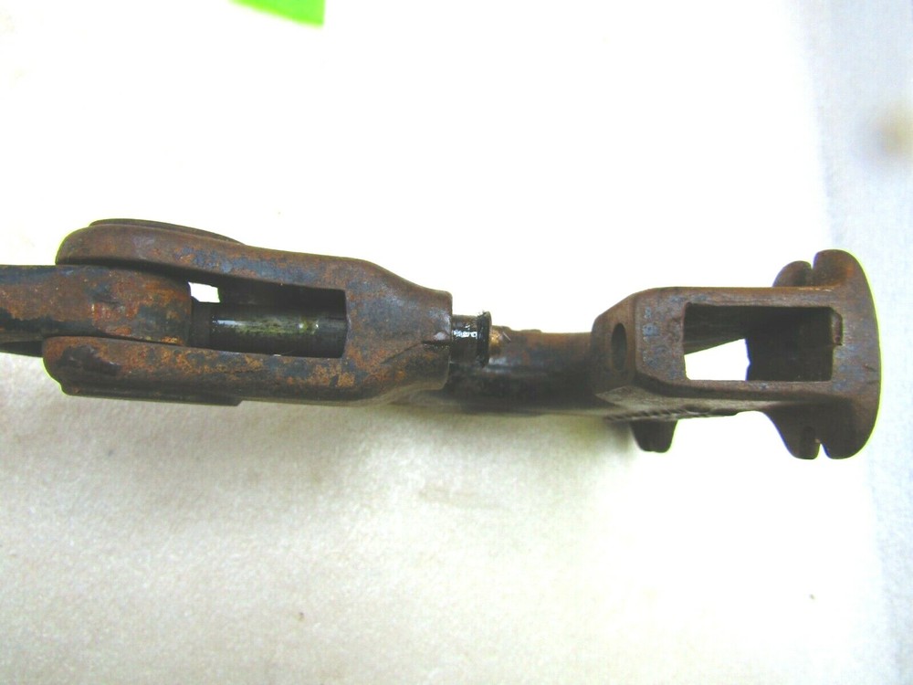 Stud/eyelet setting machine by GEM