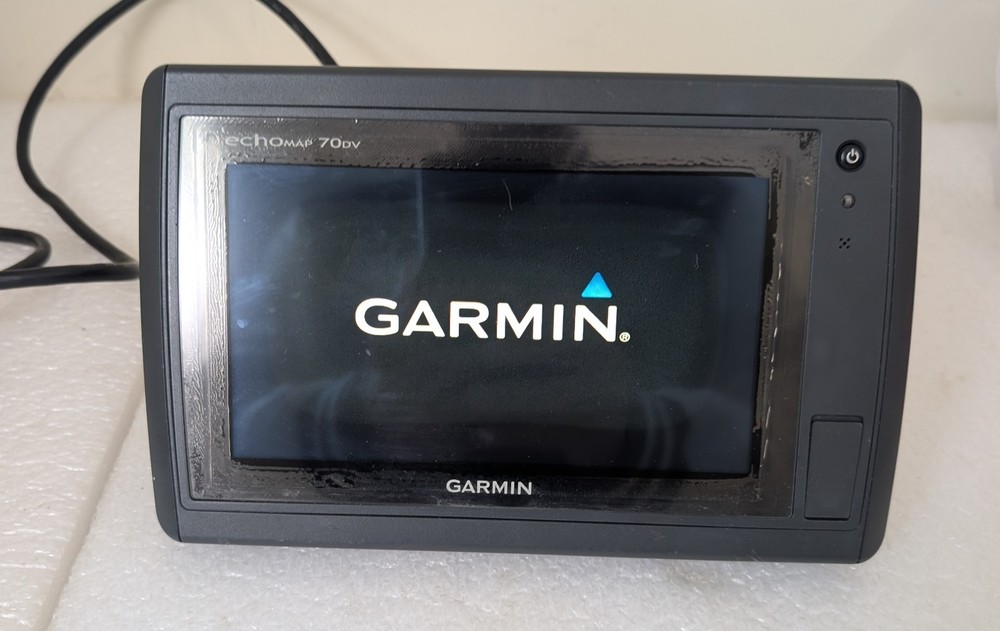 Garmin - echoMAP 70DV - 7" Fishfinder/Chartplotter Touch Screen Works Fine