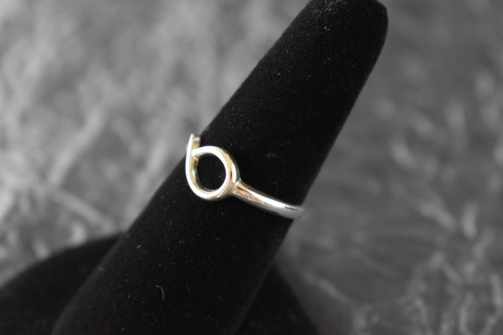 Sterling Silver Open Loop Ring by AVON Size 7